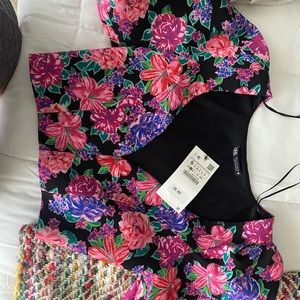NWT Zara floral top. Size S. So cute on!